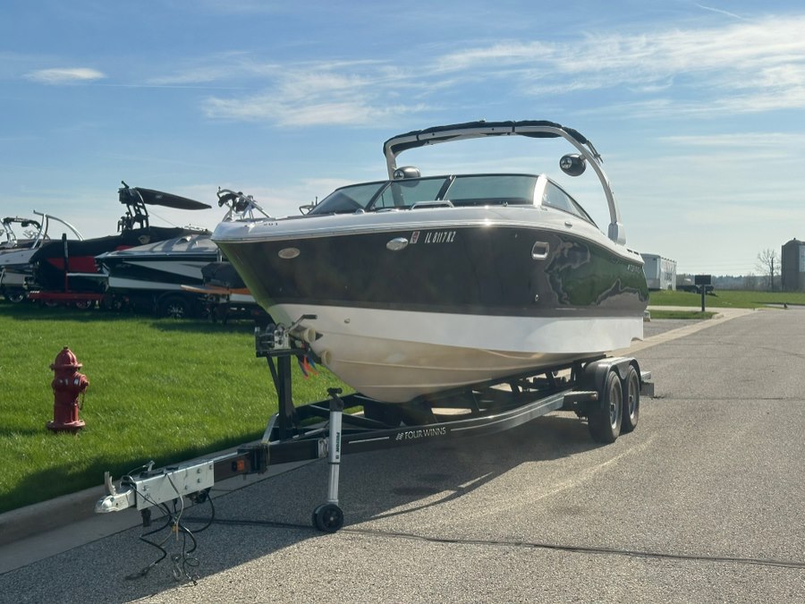 Used 2021 FourWinns H260 in Darien, Wisconsin | Geneva Motor Cars. Darien, Wisconsin
