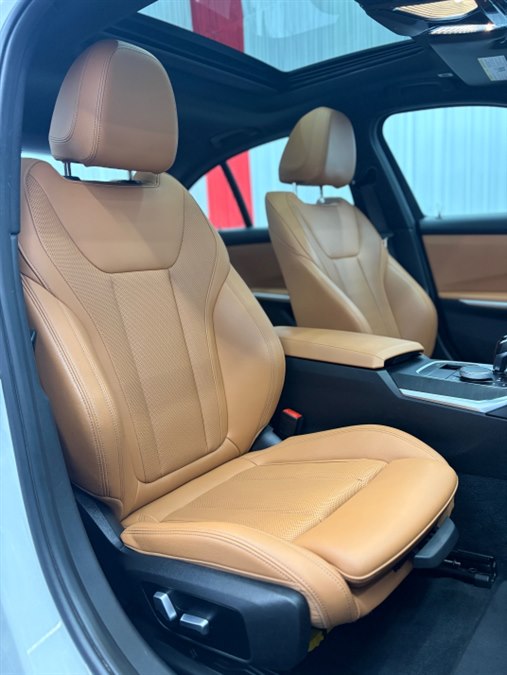 2022 BMW 3 Series 330i - Photo 15