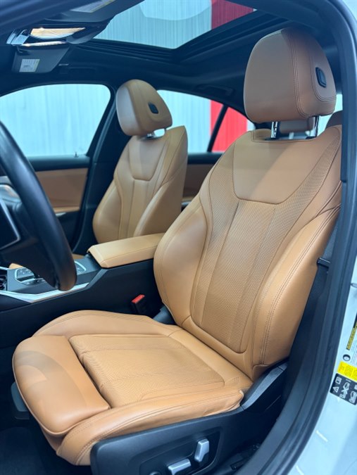2022 BMW 3 Series 330i - Photo 11