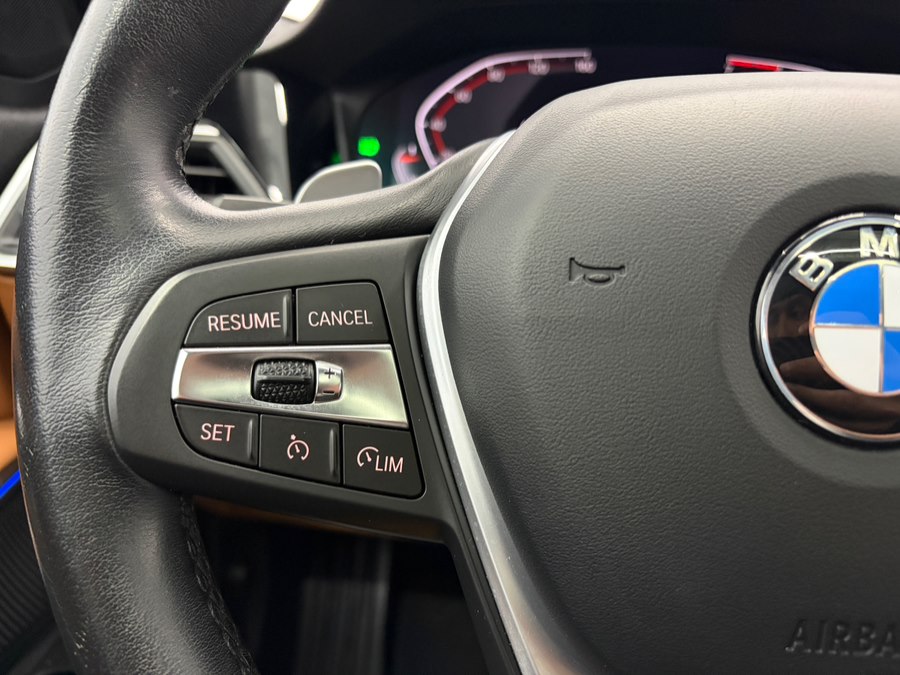 2022 BMW 3 Series 330i - Photo 19