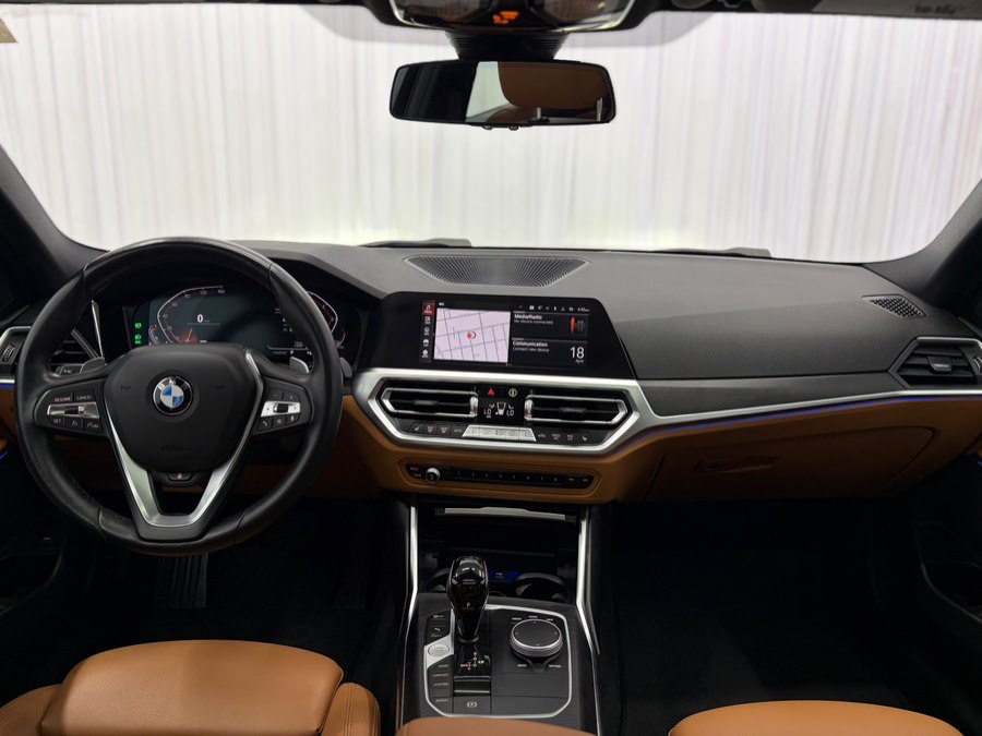 2022 BMW 3 Series 330i - Photo 9