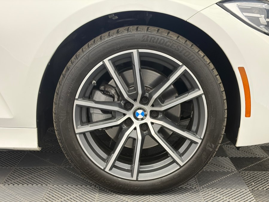 2022 BMW 3 Series 330i - Photo 33