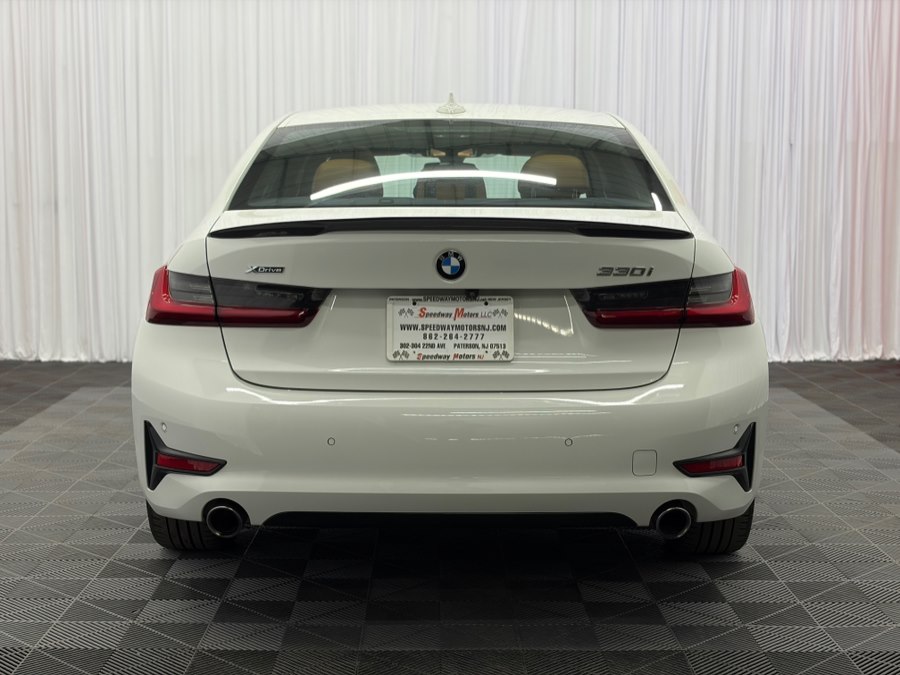 2022 BMW 3 Series 330i - Photo 6