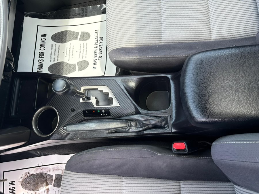 2015 Toyota RAV4 XLE - Photo 16
