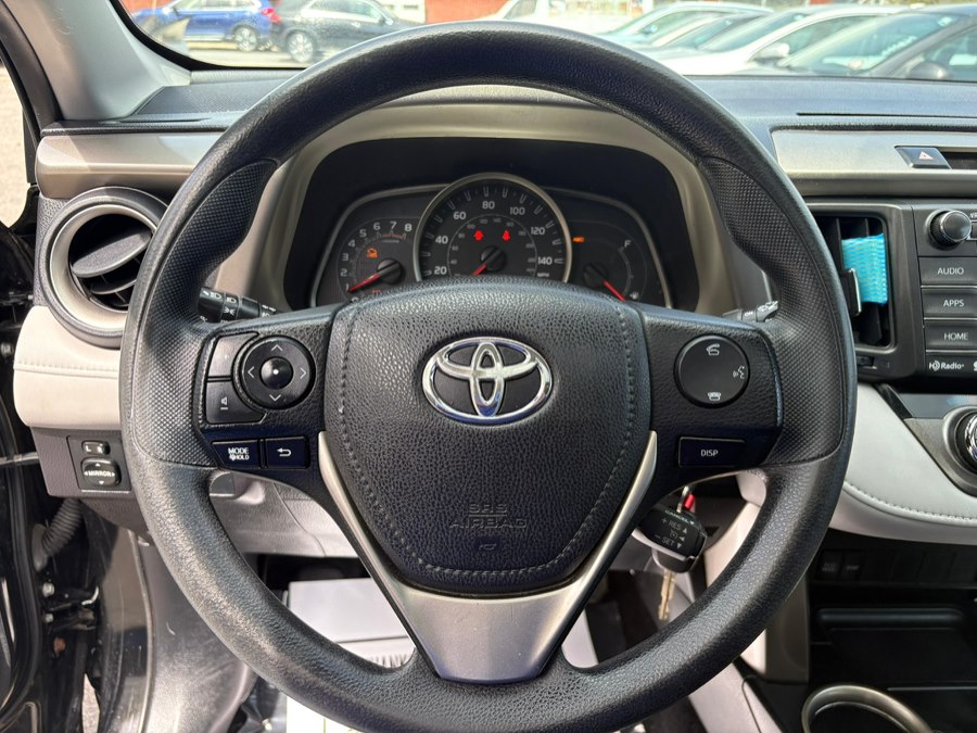2015 Toyota RAV4 XLE - Photo 12