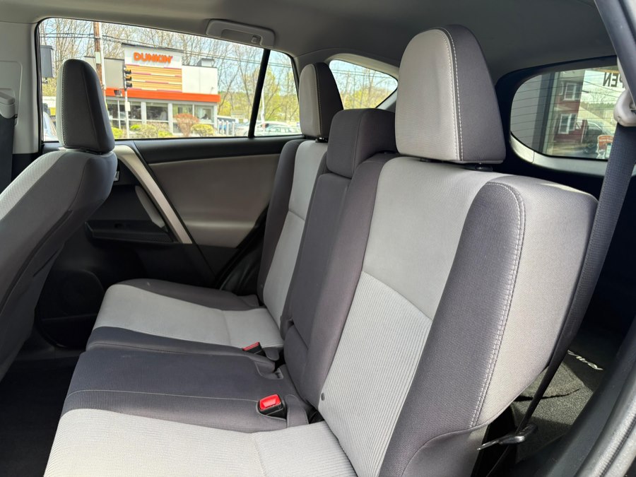 2015 Toyota RAV4 XLE - Photo 24
