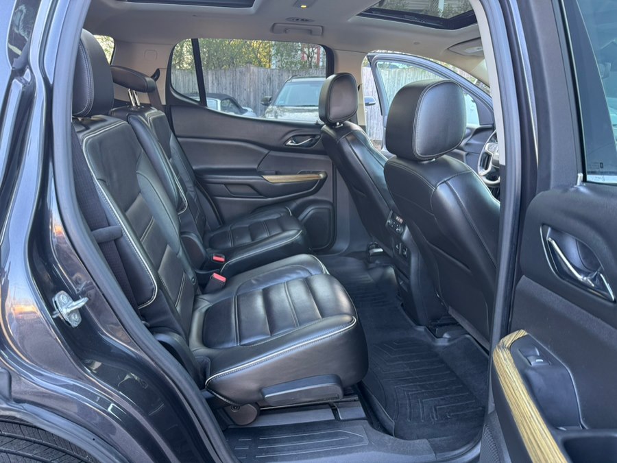 2017 GMC Acadia Denali - Photo 22