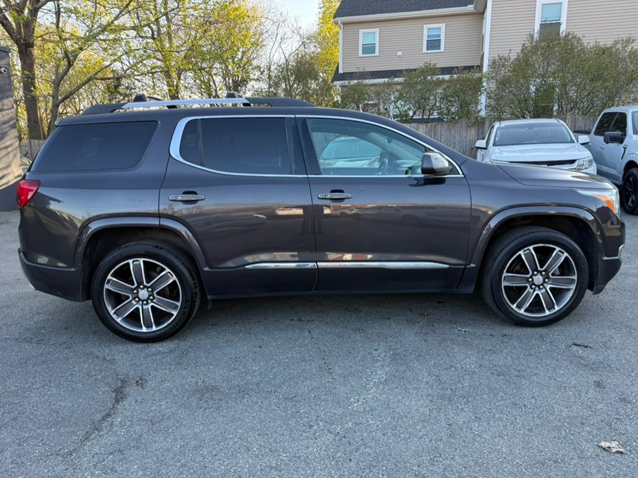 2017 GMC Acadia Denali - Photo 7