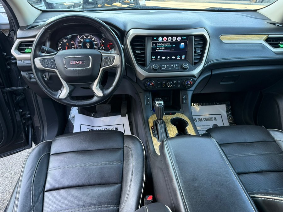 2017 GMC Acadia Denali - Photo 18