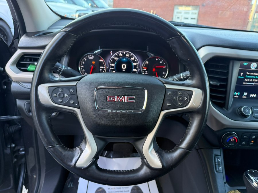 2017 GMC Acadia Denali - Photo 13