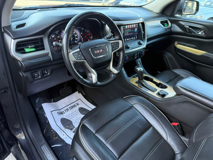 2017 GMC Acadia Denali - Photo 11
