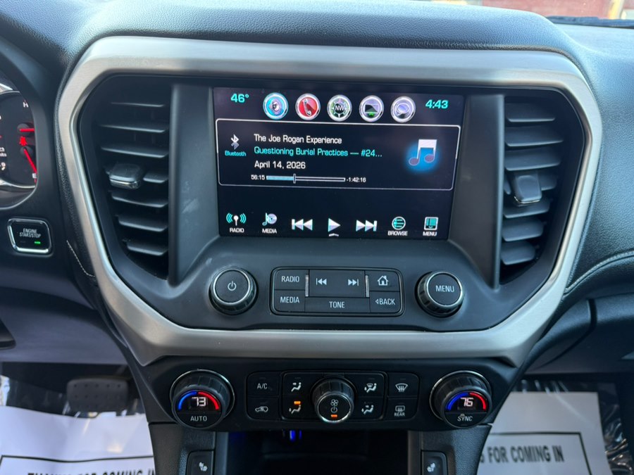 2017 GMC Acadia Denali - Photo 15