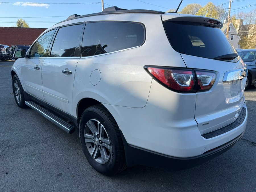 2016 Chevrolet Traverse 2LT - Photo 4