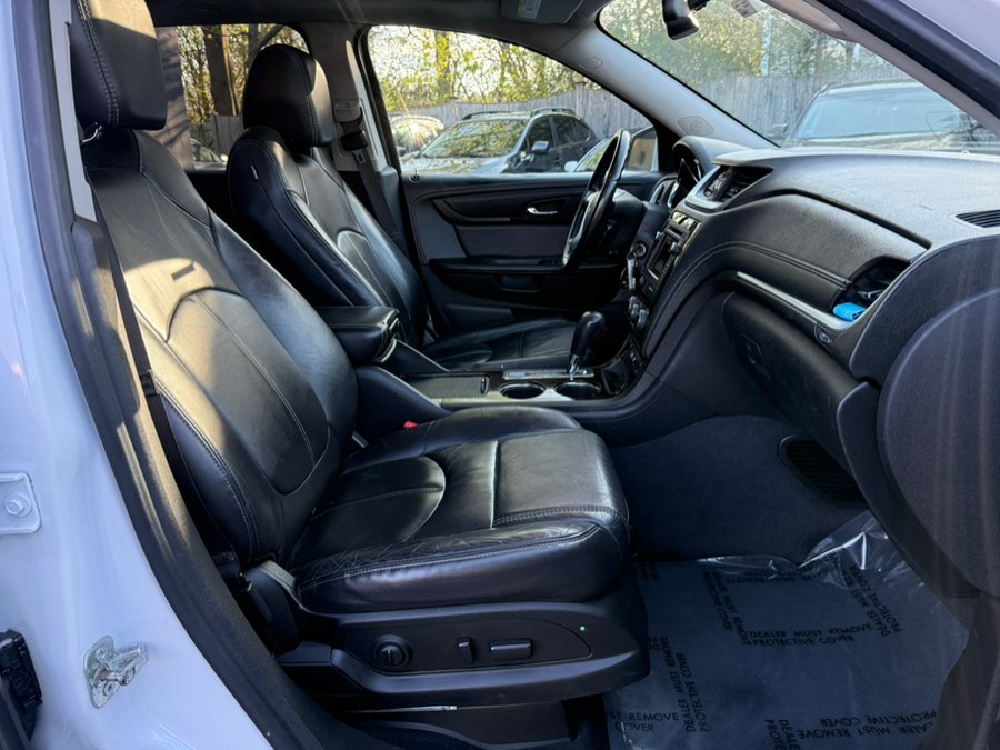 2016 Chevrolet Traverse 2LT - Photo 25