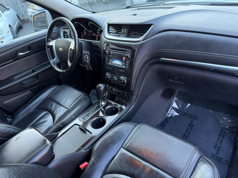 2016 Chevrolet Traverse 2LT - Photo 27