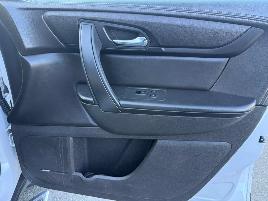 2016 Chevrolet Traverse 2LT - Photo 23