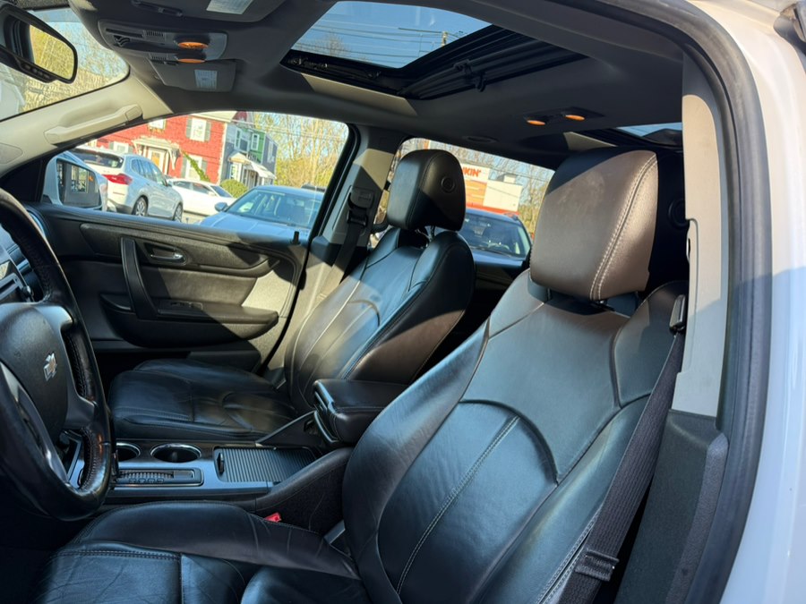2016 Chevrolet Traverse 2LT - Photo 10