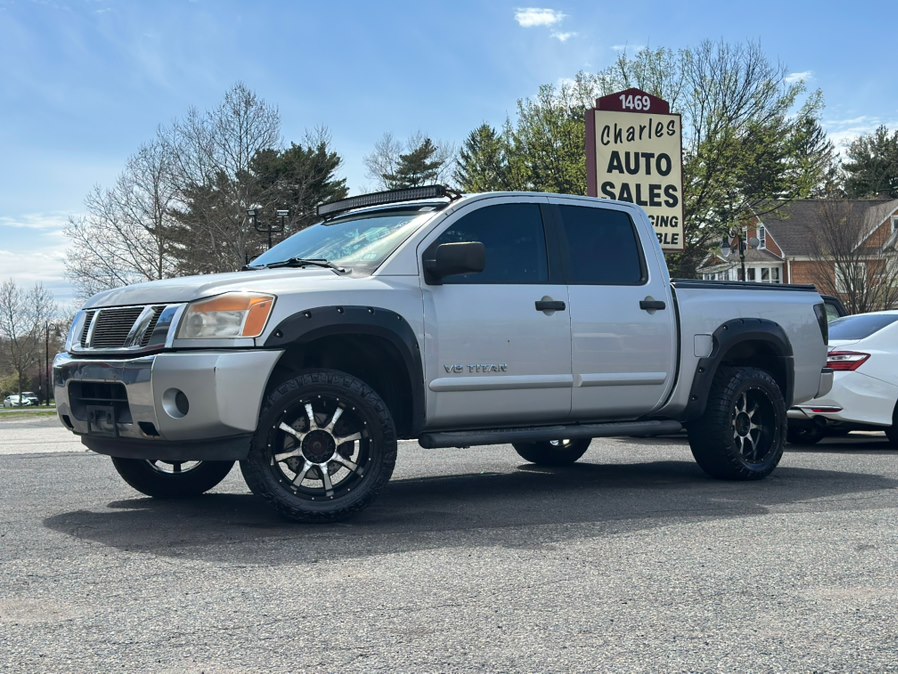 Silver 2015 Nissan Titan SV Crew Cab 4WD Pickup Truck Four-Wheel Drive Automatic
