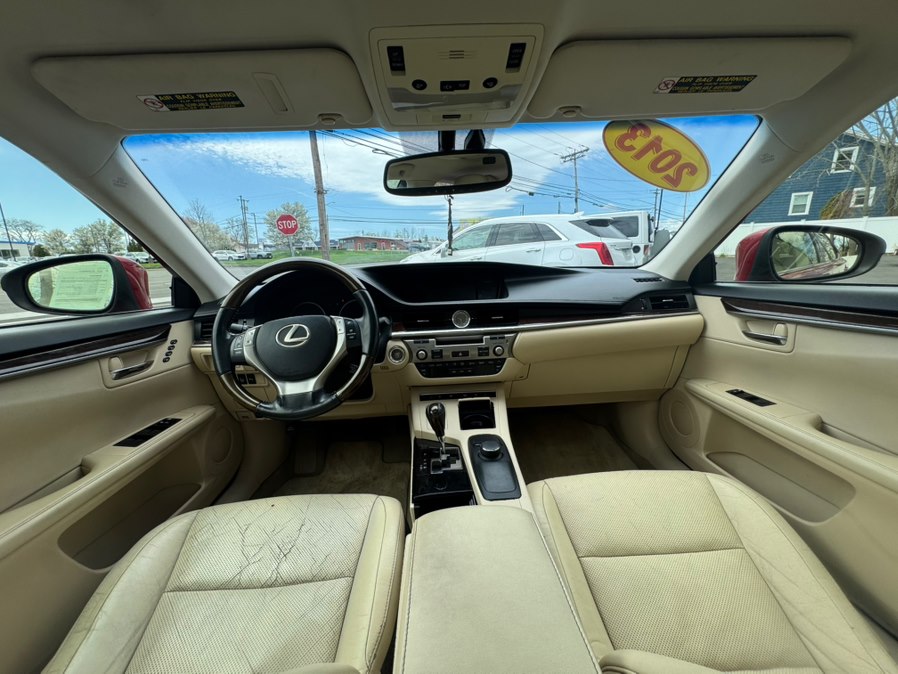 2013 Lexus ES 350 - Photo 12