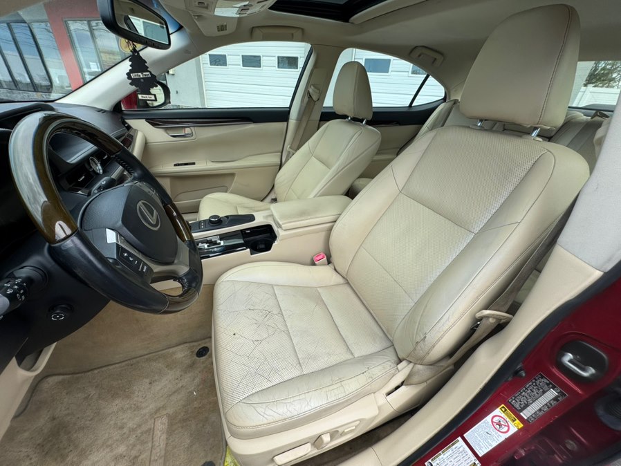 2013 Lexus ES 350 - Photo 14