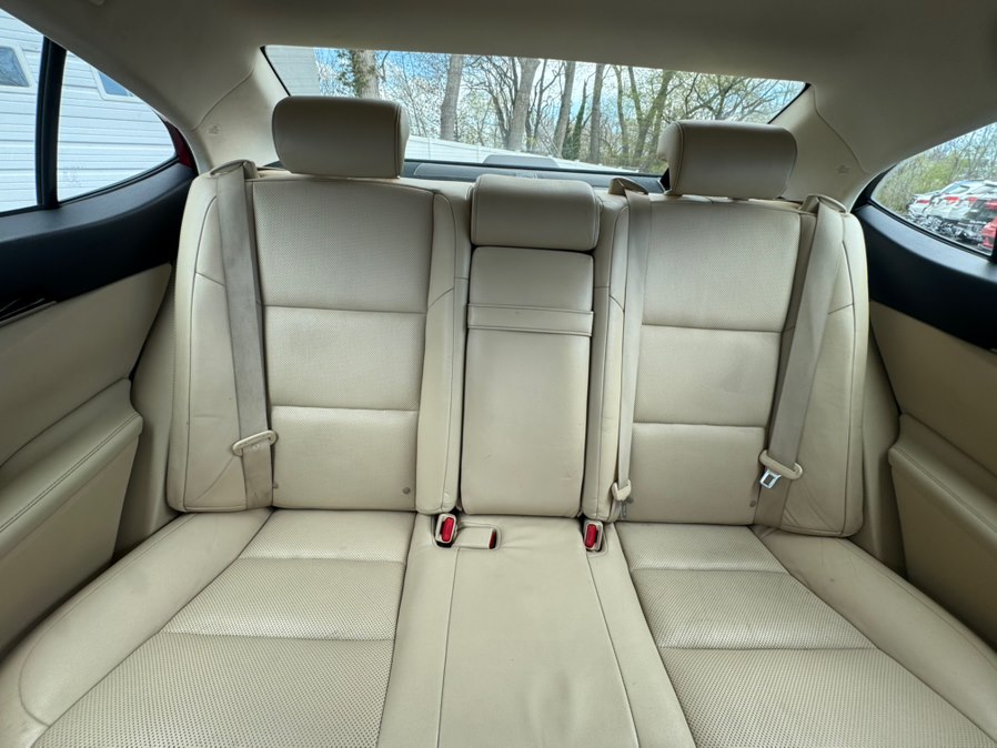 2013 Lexus ES 350 - Photo 17