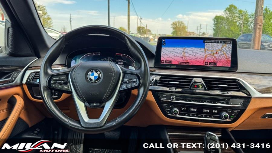 2021 BMW 5 Series 530i - Photo 18