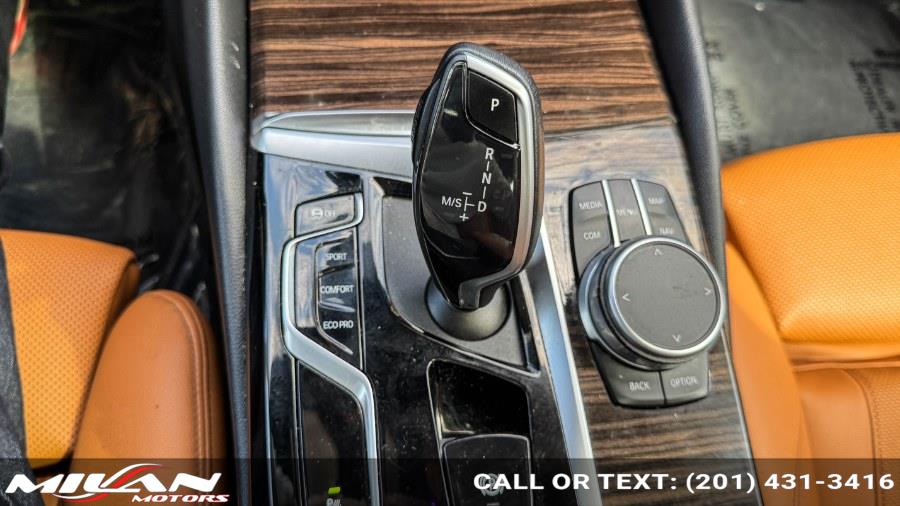 2021 BMW 5 Series 530i - Photo 22