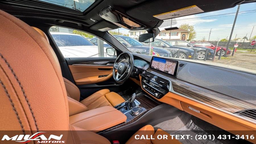 2021 BMW 5 Series 530i - Photo 14
