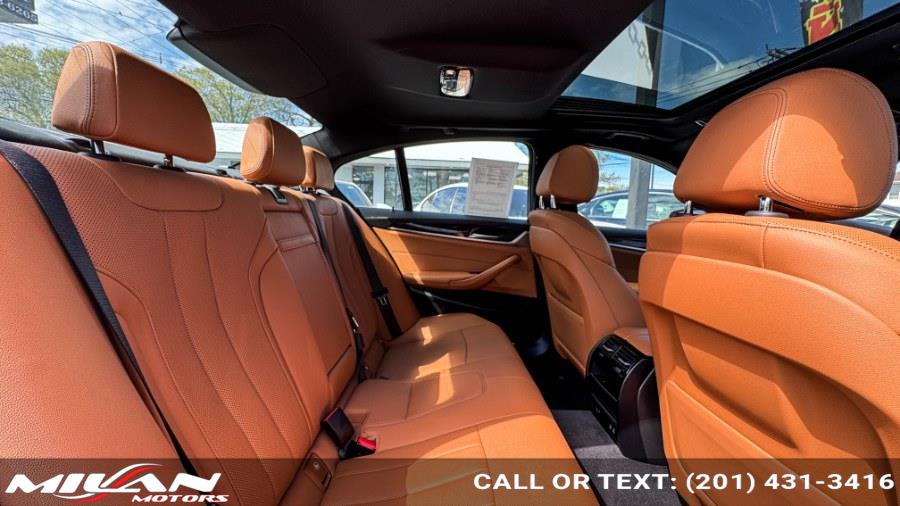 2021 BMW 5 Series 530i - Photo 10