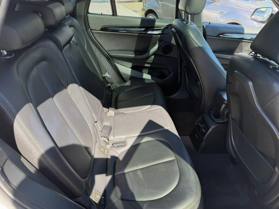 2020 BMW X1 28i - Photo 7