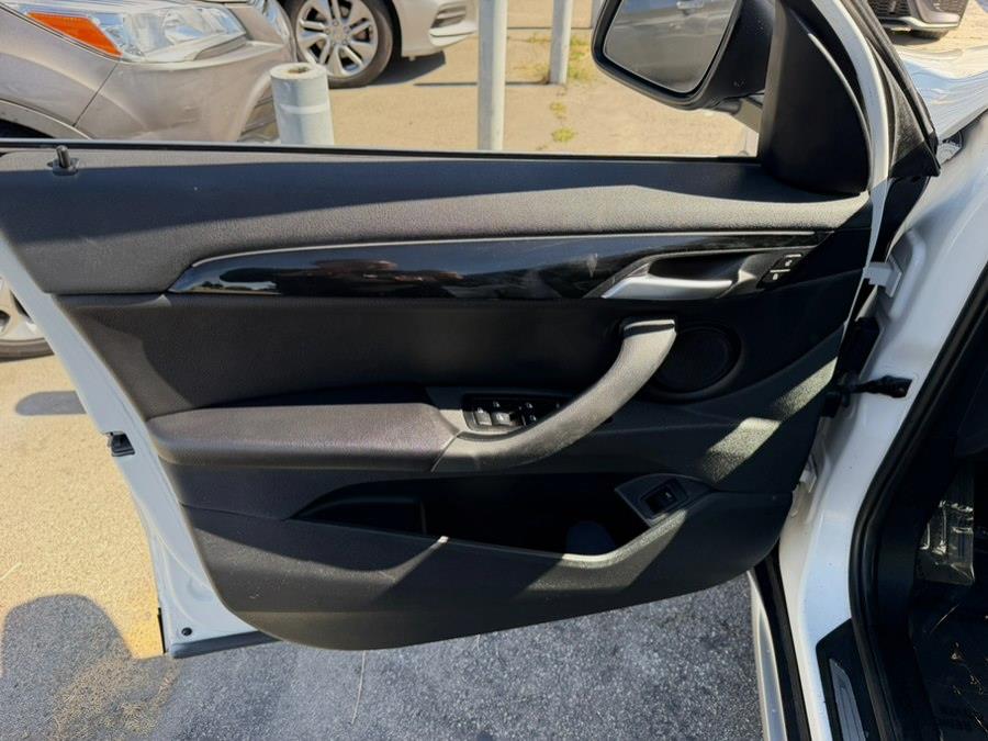 2020 BMW X1 28i - Photo 13