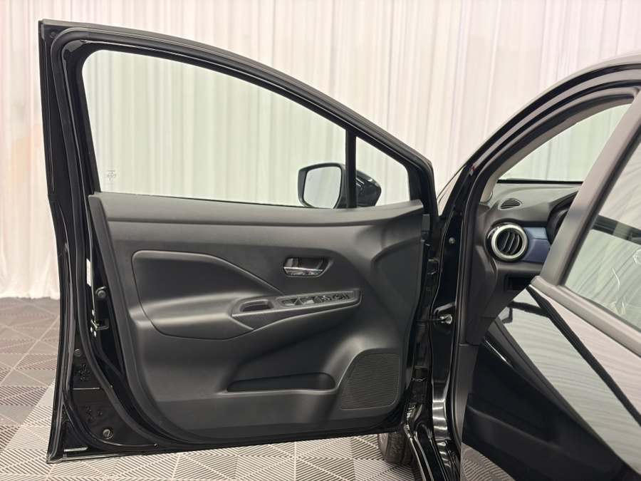 2023 Nissan Versa Sedan SV - Photo 10