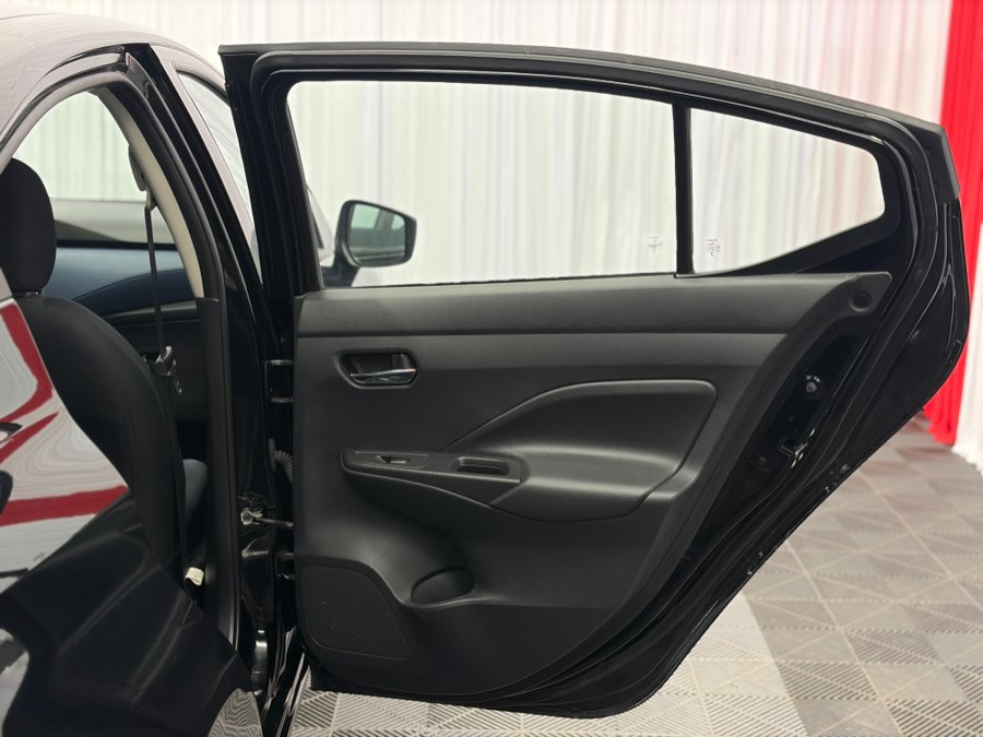2023 Nissan Versa Sedan SV - Photo 16