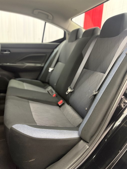 2023 Nissan Versa Sedan SV - Photo 13