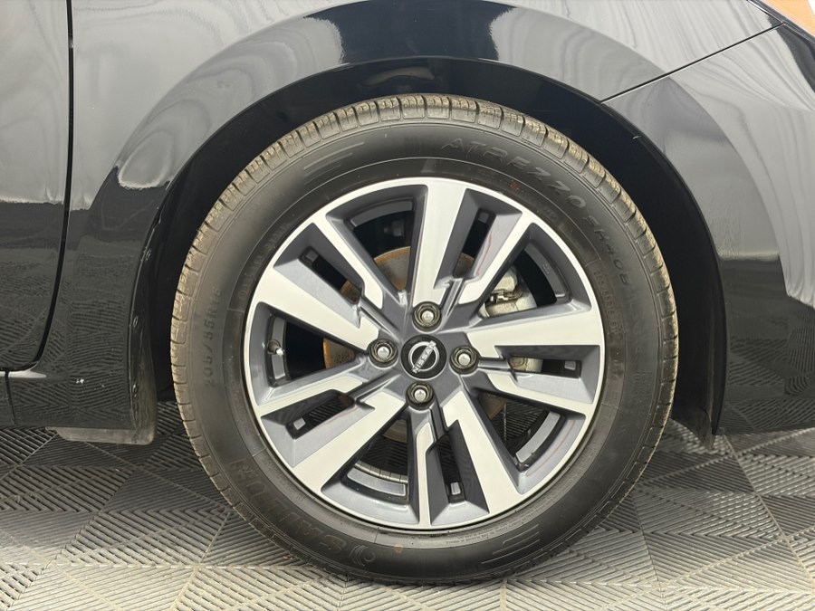 2023 Nissan Versa Sedan SV - Photo 30