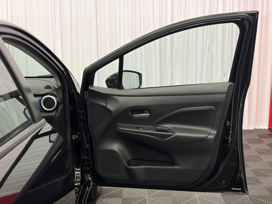 2023 Nissan Versa Sedan SV - Photo 14