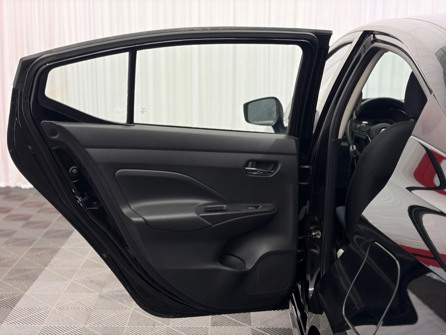 2023 Nissan Versa Sedan SV - Photo 12