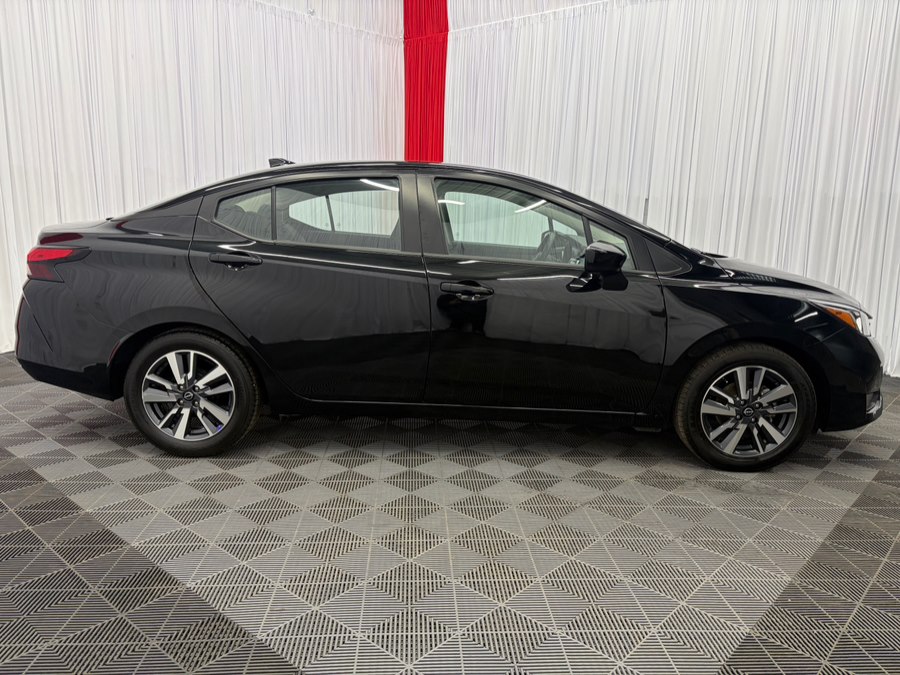 2023 Nissan Versa Sedan SV - Photo 8