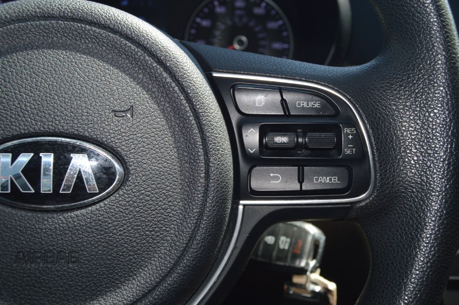 2018 Kia Optima LX - Photo 30