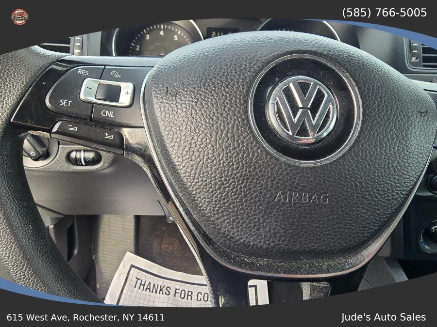 Volkswagen Jetta photo 10