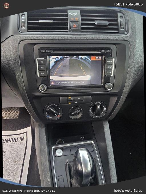 Volkswagen Jetta photo 13