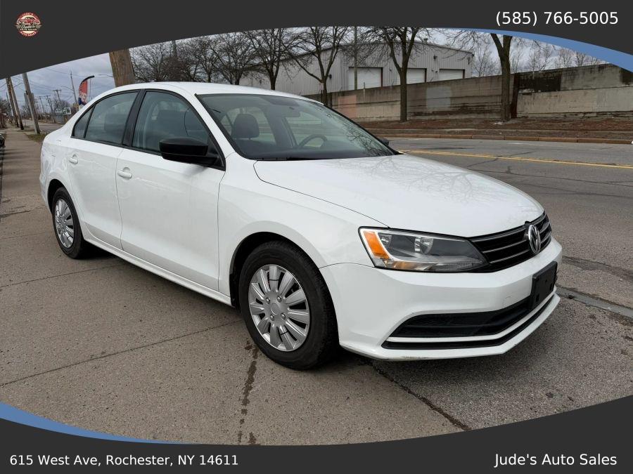 Volkswagen Jetta photo 3