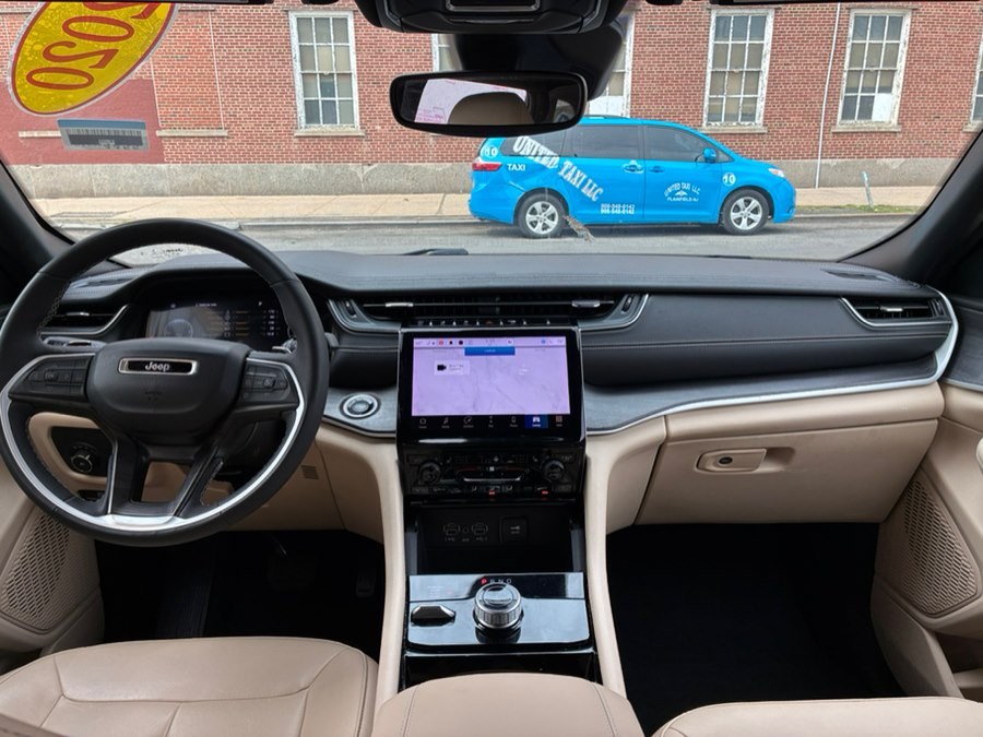 2023 Jeep Grand Cherokee Limited - Photo 13