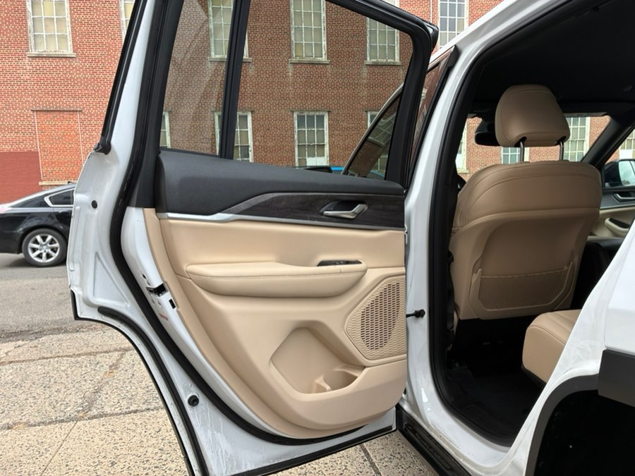 2023 Jeep Grand Cherokee Limited - Photo 11