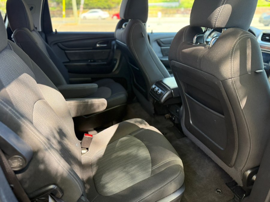 2016 Chevrolet Traverse 1LT - Photo 18