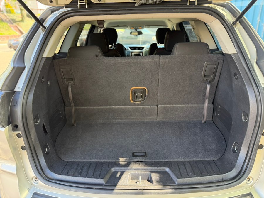 2016 Chevrolet Traverse 1LT - Photo 24