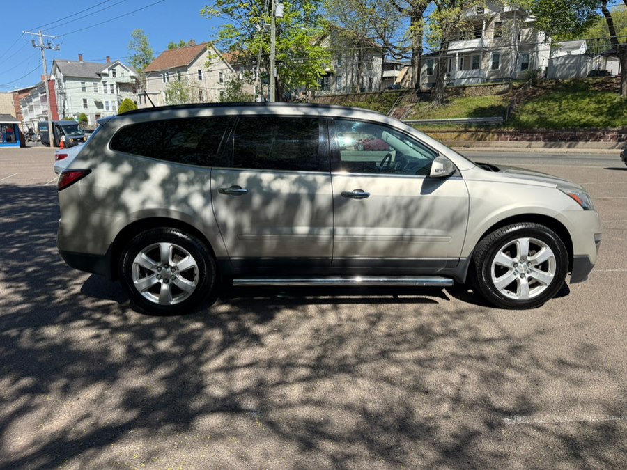2016 Chevrolet Traverse 1LT - Photo 6