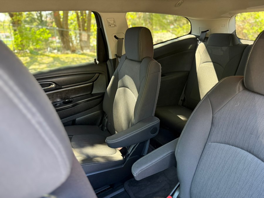 2016 Chevrolet Traverse 1LT - Photo 16