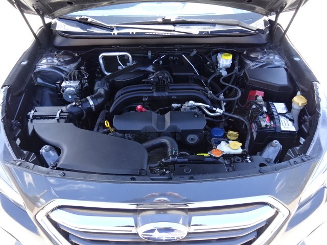 2018 Subaru Outback Limited - Photo 18