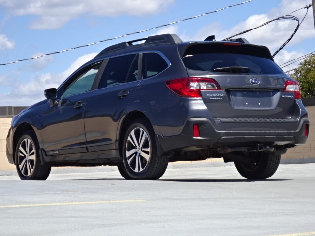 2018 Subaru Outback Limited - Photo 15